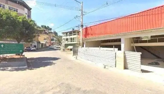 Drogaria Almeida E Predio Do Celinho Street View E 360deg - Manhumirim