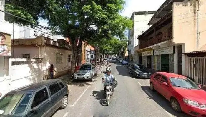 Drogaria Araujo -    Arcos Street View E 360deg - Arcos