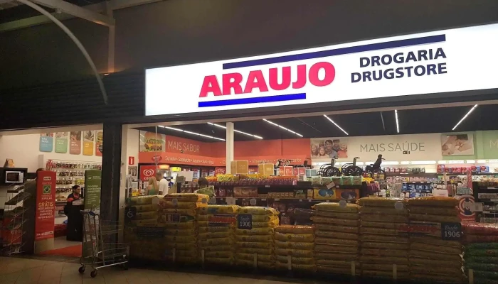 Drogaria Araujo -  Principal - 2255. 17 - Ipê