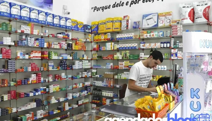 Drogaria Pirapetinga - 90 - Centro