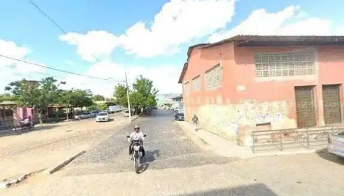 Drogarias Rede Liga Farma -  Street View E 360deg - Araçuaí