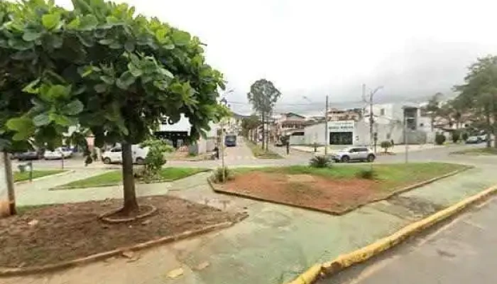Farmacia Indiana Street View E 360deg - João Monlevade