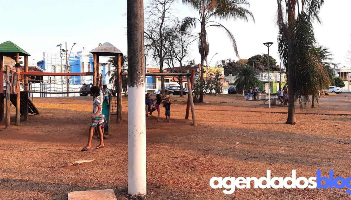Praca Farid Nader Parque Infantil - Araguari